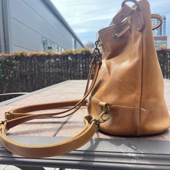 BASEBALLISM Tan GENUINE Leather Backpack with Drawstring and Clasp Closure - Picture 2 of 9